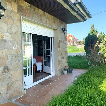 Casa Cunchas A 50 Metros De Area Da Cruz 펜션