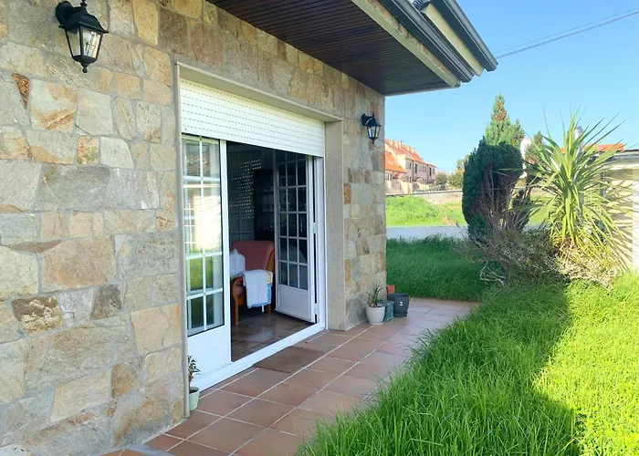 Casa Cunchas A 50 Metros De Area Da Cruz 펜션